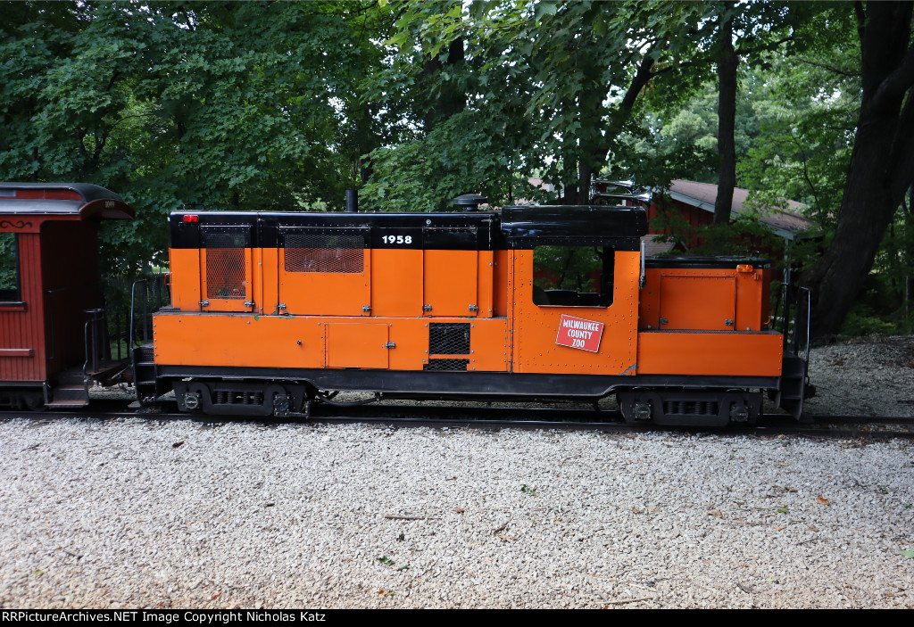 Milwaukee County Zoo Railway #1958